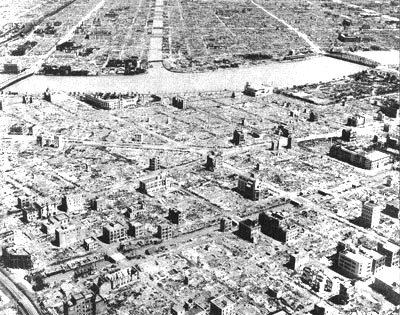Tokyo_after_the_1945_air_raid.jpg